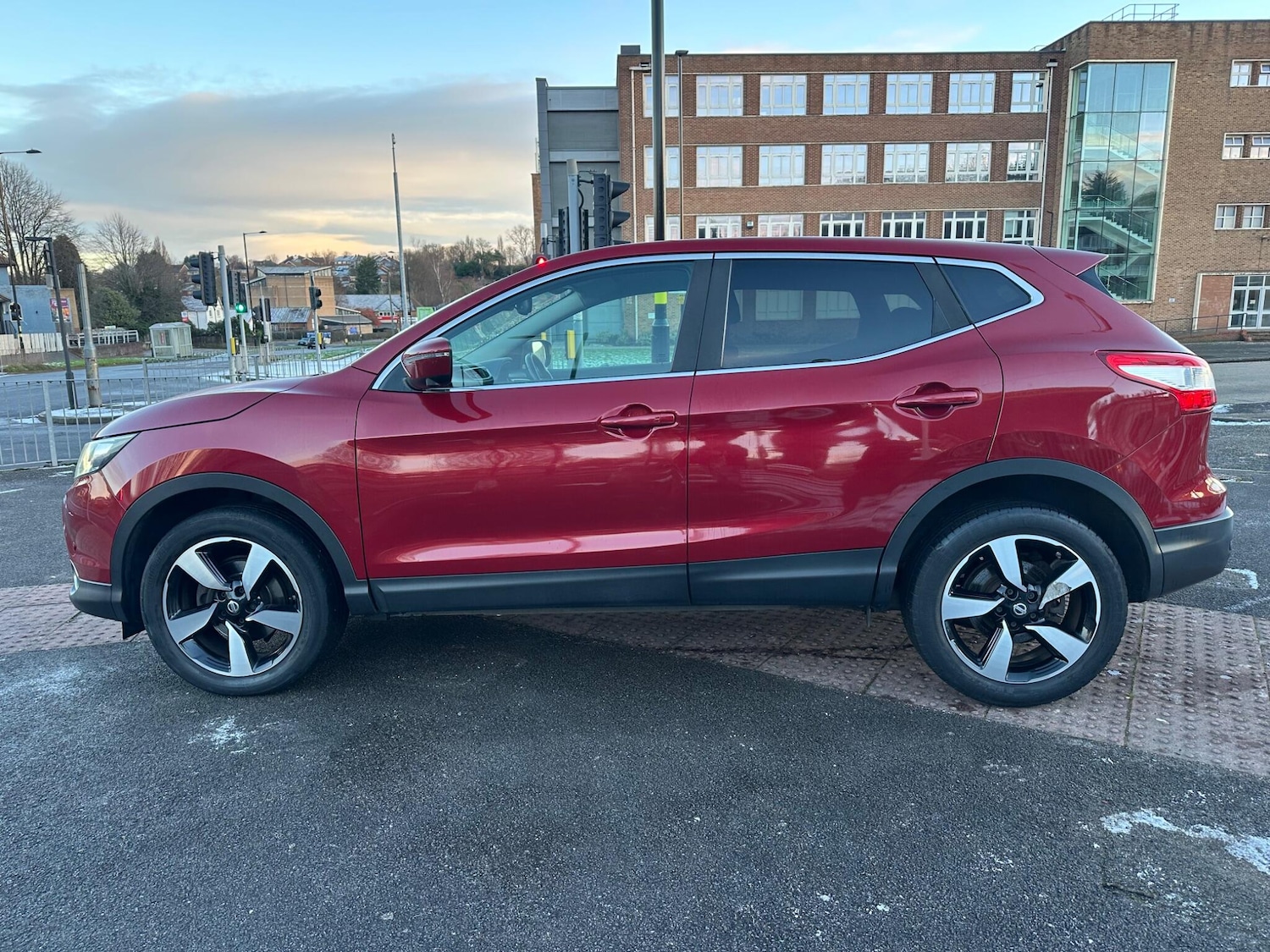Used Nissan Qashqai 2015 for sale - 77103572: Photo 11