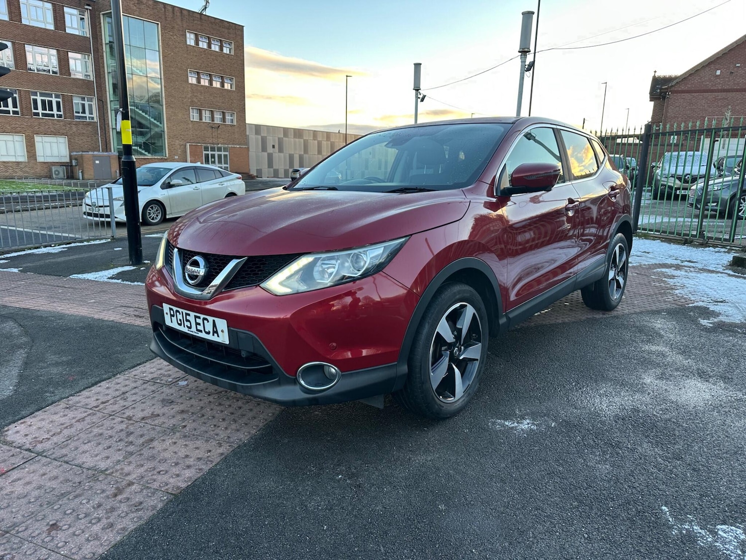 Used Nissan Qashqai 2015 for sale - 77103572: Photo 3
