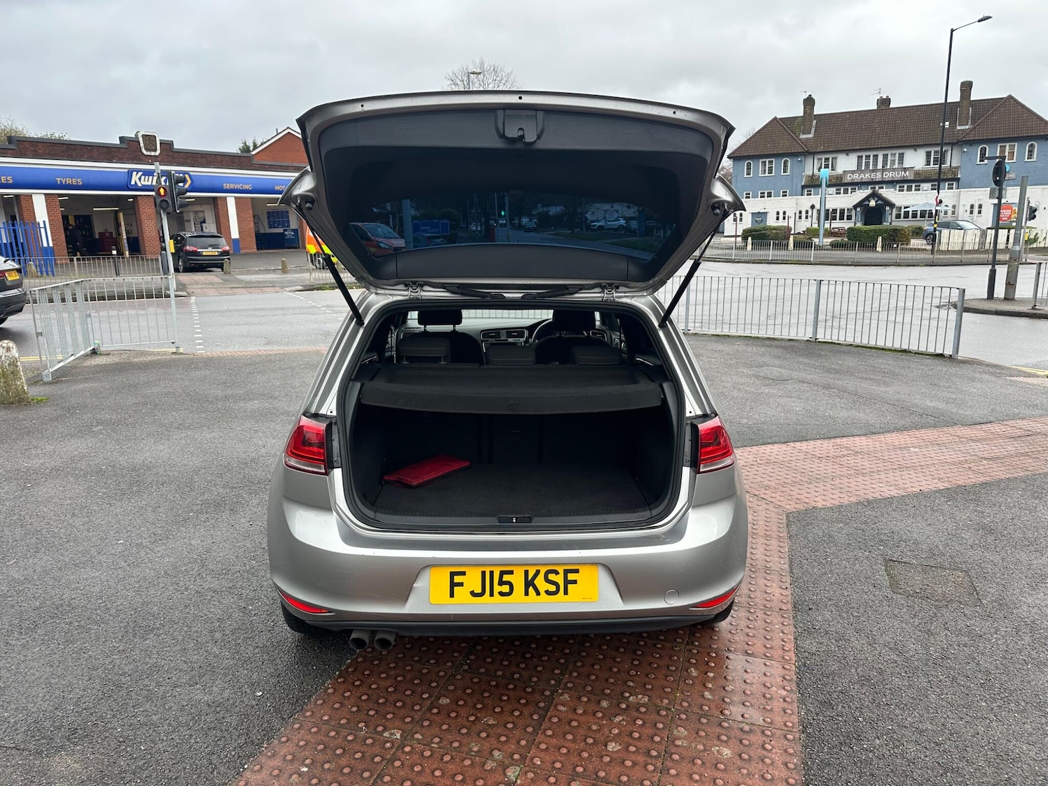 Used Volkswagen Golf 2022 for sale - 76702125: Photo 32