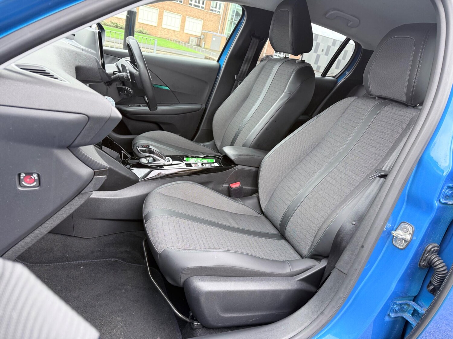 Used Peugeot 208 for sale - 77484339: Photo 32