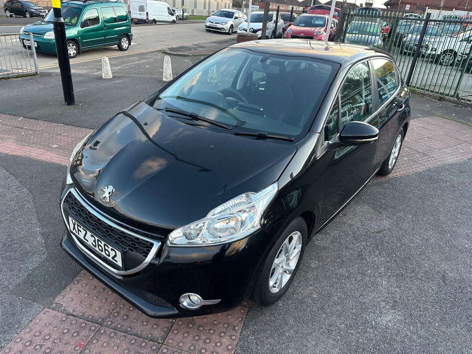 Used Peugeot 208 2015 for sale - 77853499: Photo 10