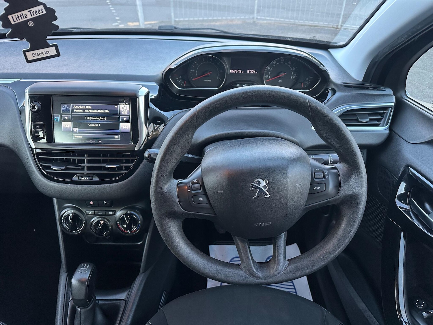 Used Peugeot 208 2015 for sale - 77853499: Photo 19
