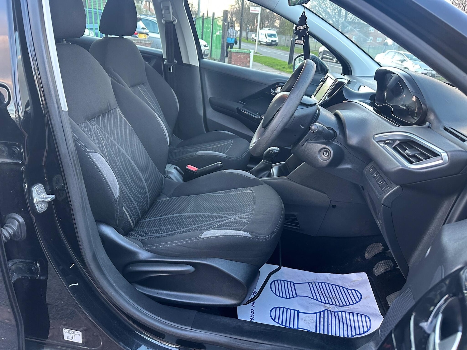 Used Peugeot 208 2015 for sale - 77853499: Photo 22