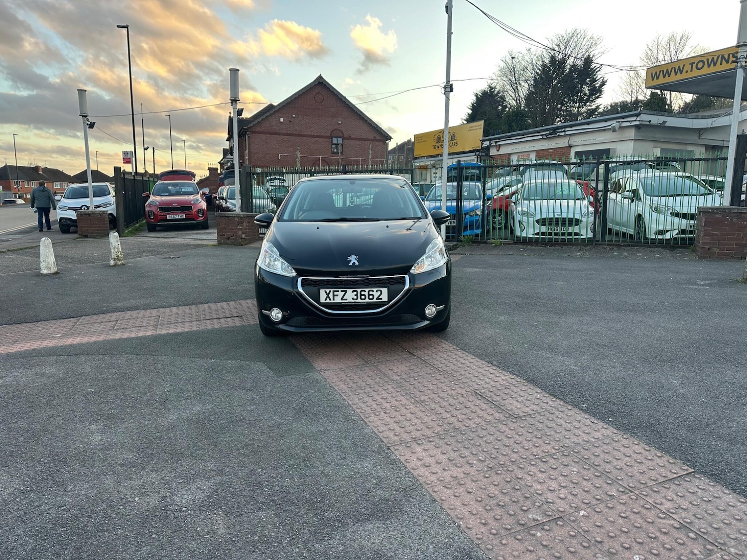 Used Peugeot 208 2015 for sale - 77853499: Photo 7