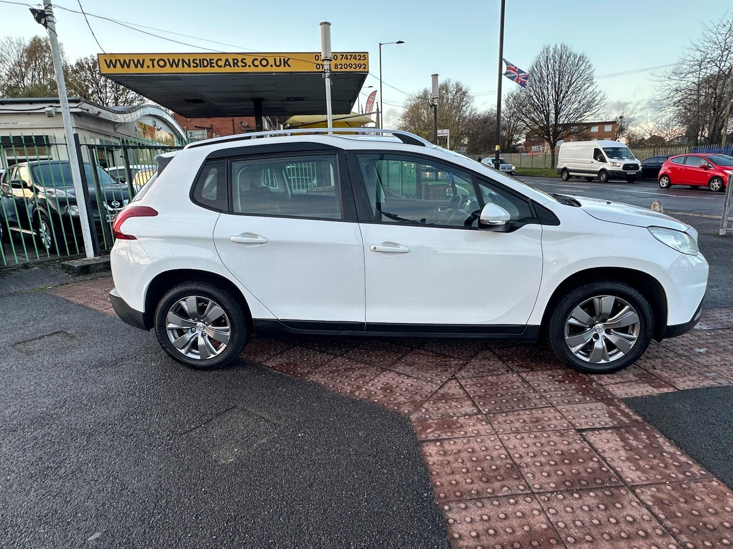 Used Peugeot 2008 2017 for sale - 76743139: Photo 16