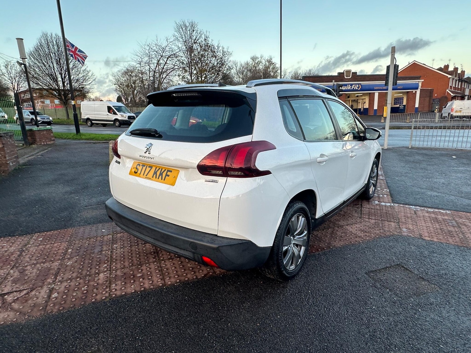 Used Peugeot 2008 2017 for sale - 76743139: Photo 17