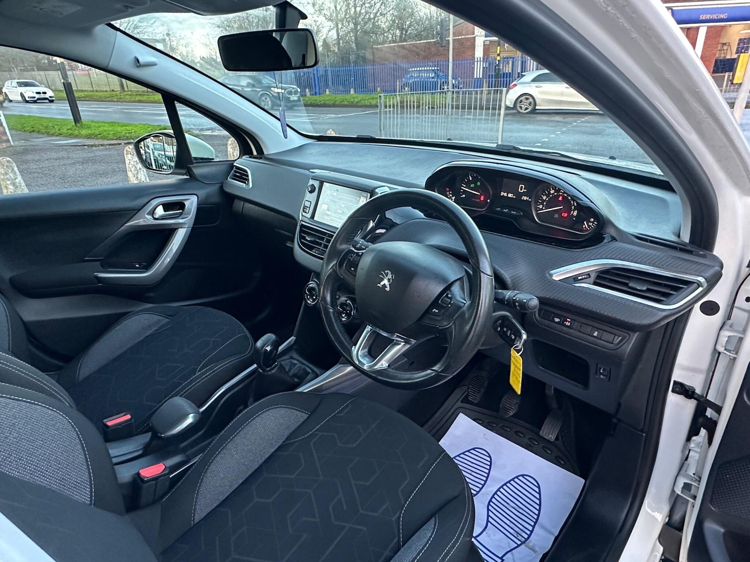 Used Peugeot 2008 2017 for sale - 76743139: Photo 19