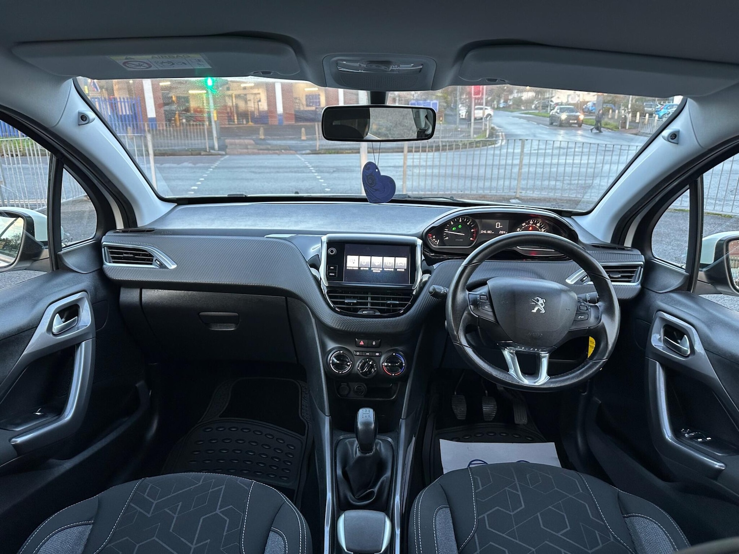 Used Peugeot 2008 2017 for sale - 76743139: Photo 21