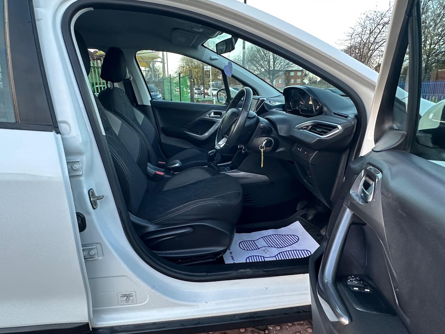 Used Peugeot 2008 2017 for sale - 76743139: Photo 23