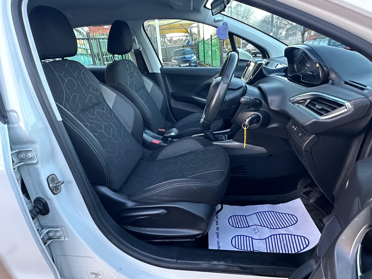 Used Peugeot 2008 2017 for sale - 76743139: Photo 24