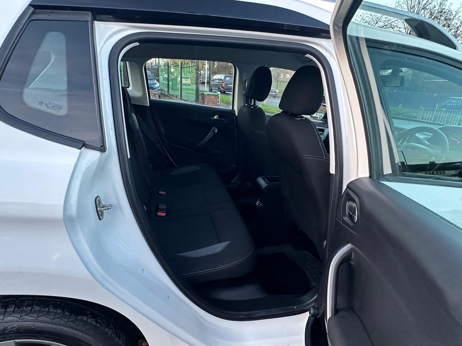 Used Peugeot 2008 2017 for sale - 76743139: Photo 25