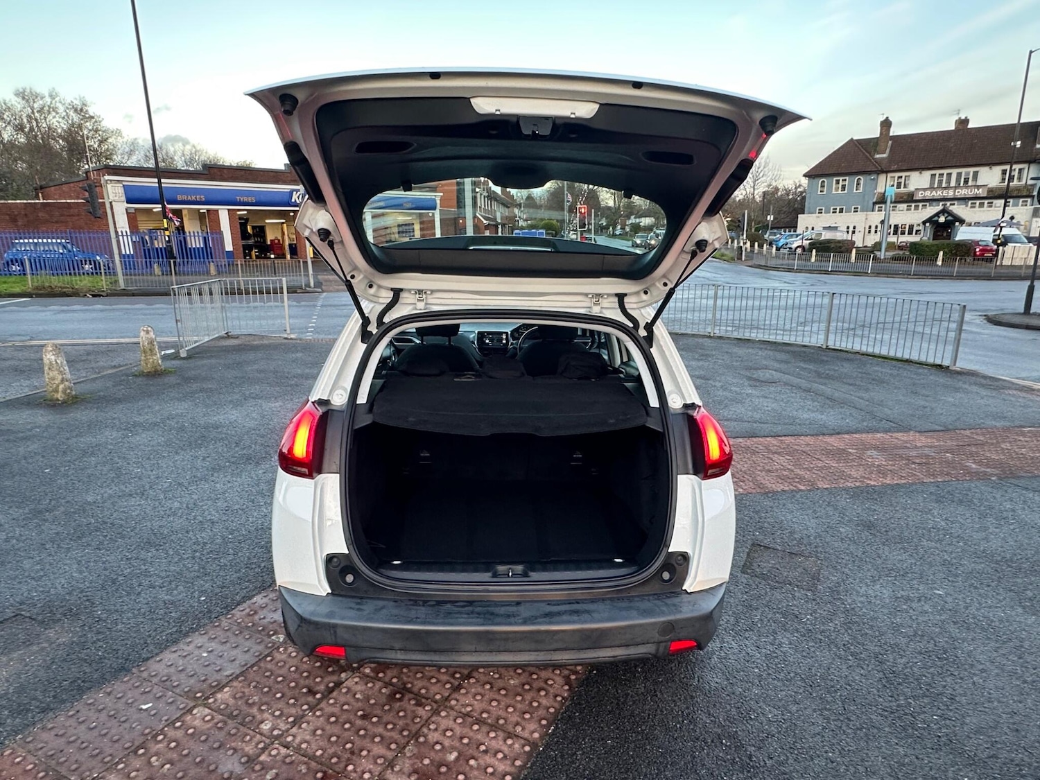 Used Peugeot 2008 2017 for sale - 76743139: Photo 33