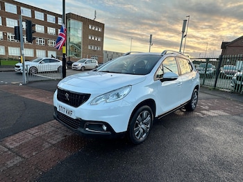 Used Peugeot 2008 2017 for sale - 76743139: Photo
