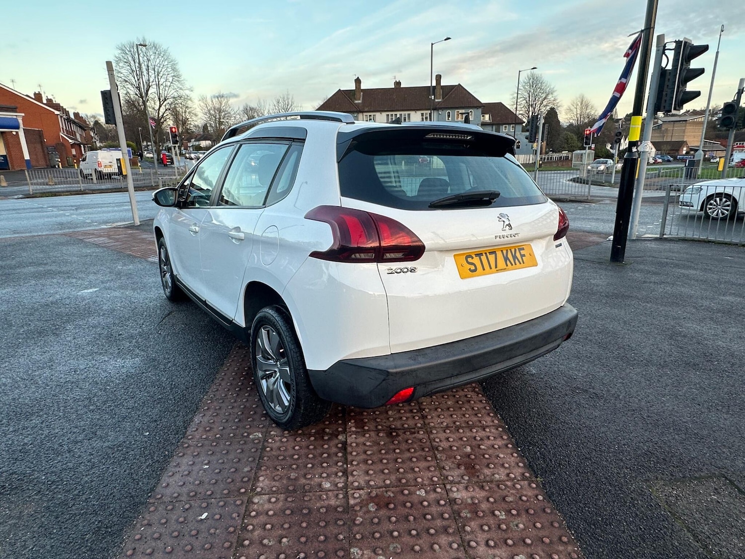 Used Peugeot 2008 2017 for sale - 76743139: Photo 4