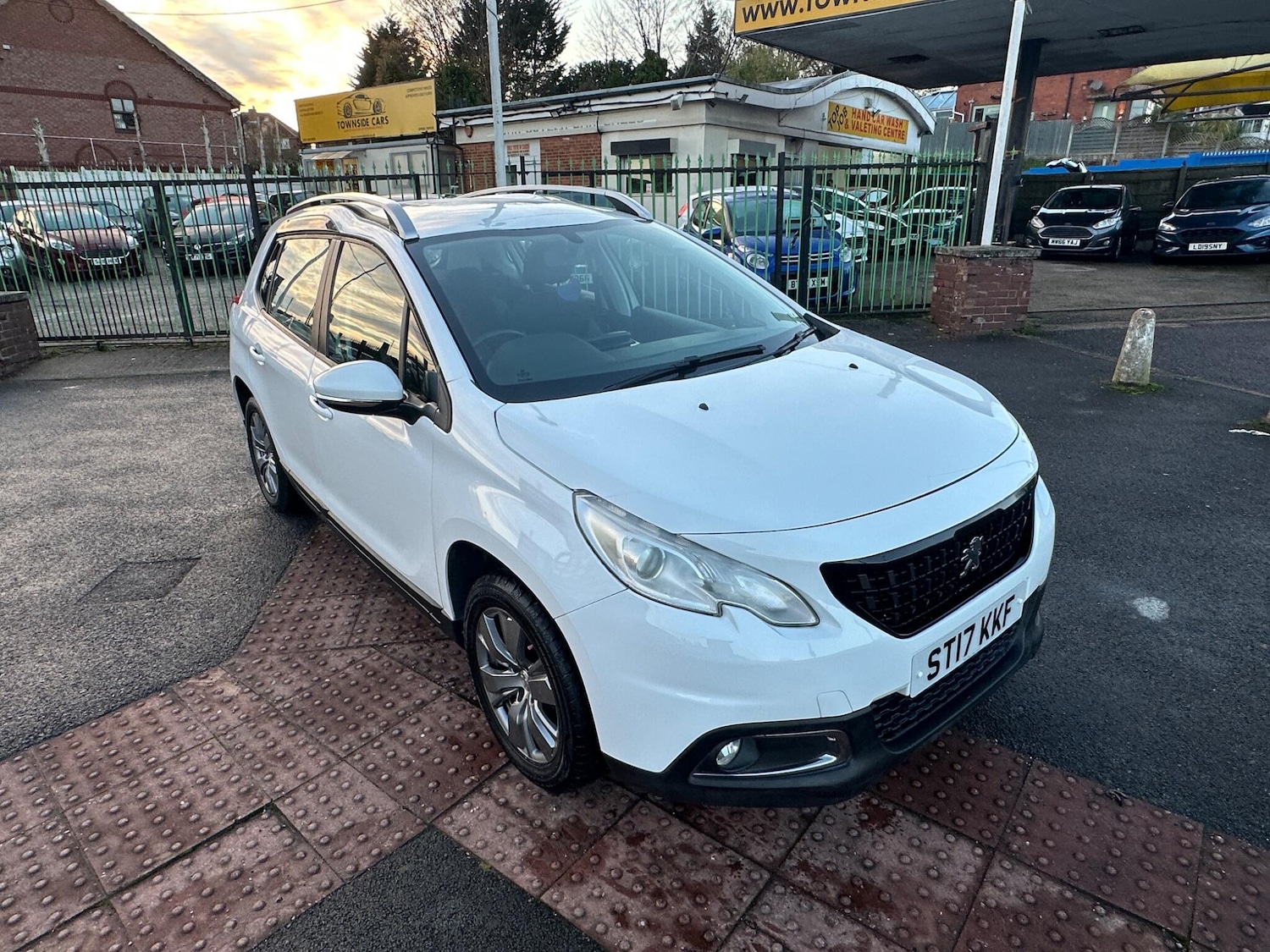 Used Peugeot 2008 2017 for sale - 76743139: Photo 6
