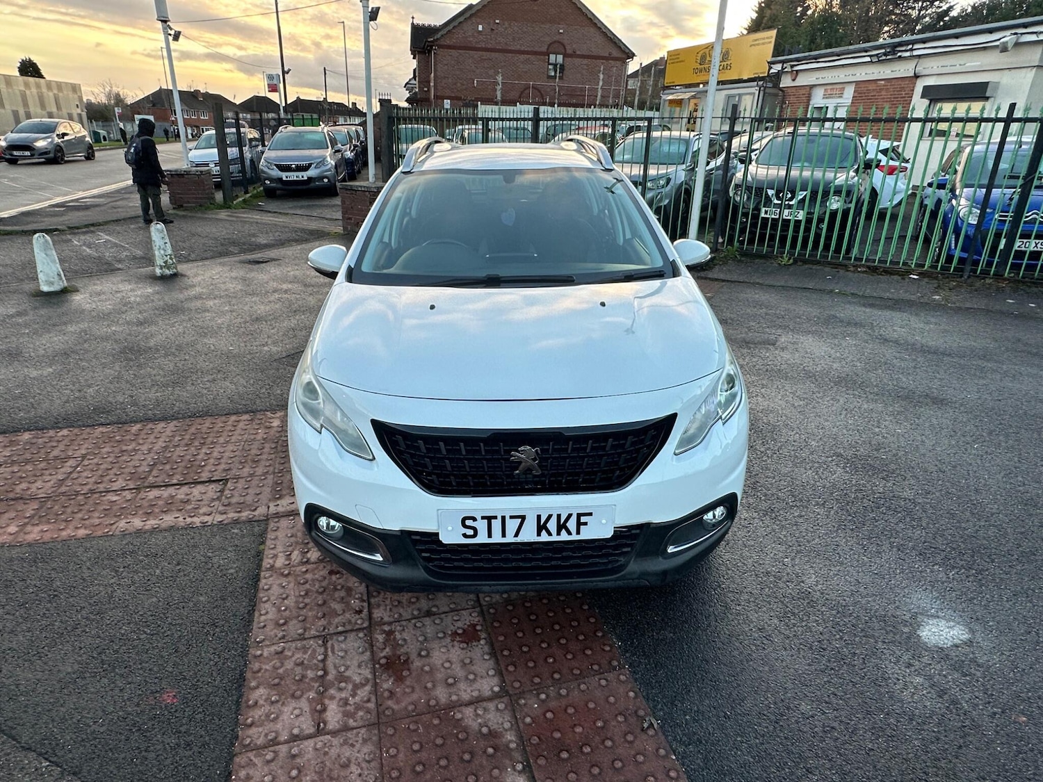 Used Peugeot 2008 2017 for sale - 76743139: Photo 8