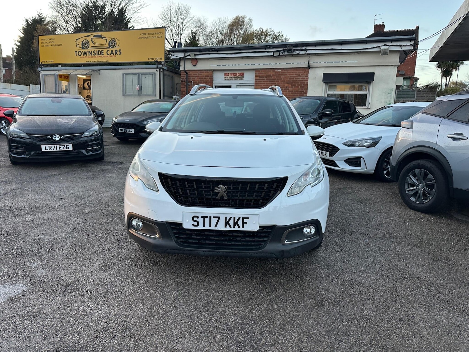 Used Peugeot 2008 2017 for sale - 76743139: Photo 9