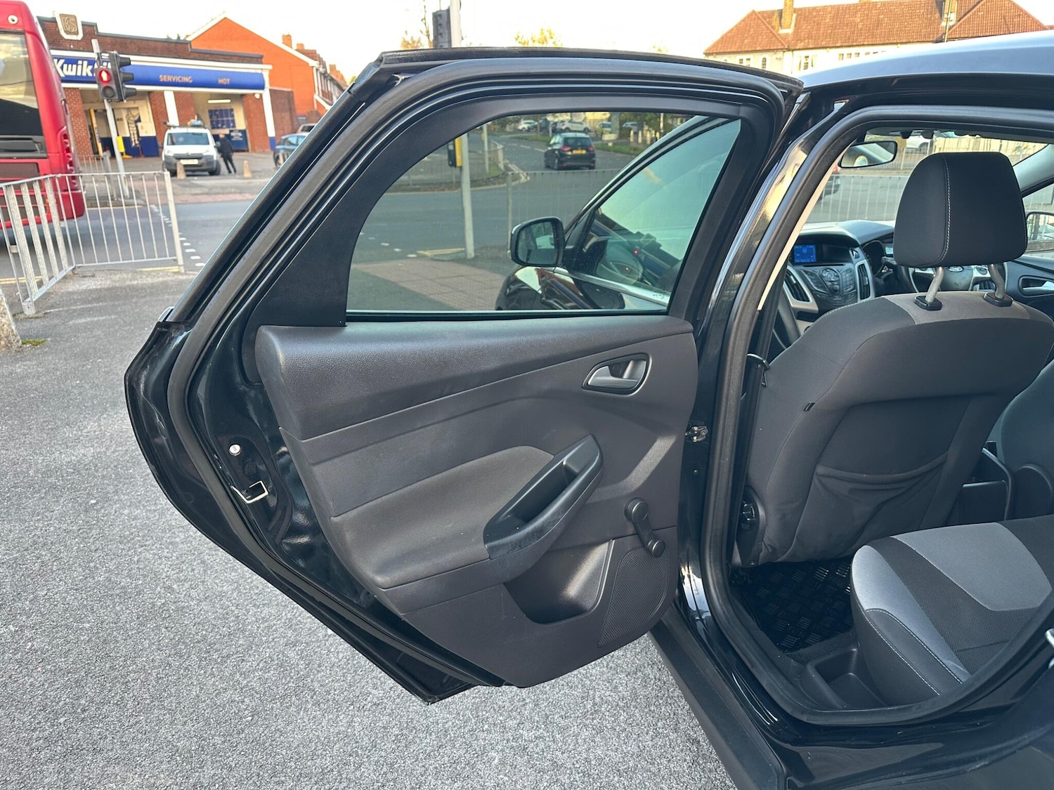 Used Ford Focus 2012 for sale - 76398793: Photo 25