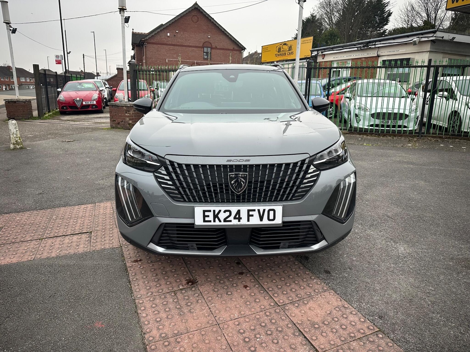 Used Peugeot 2008 for sale - 77882910: Photo 2