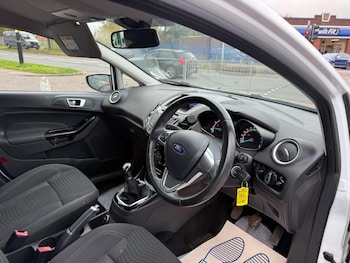 Used Ford Fiesta 2016 for sale - 76361307: Photo