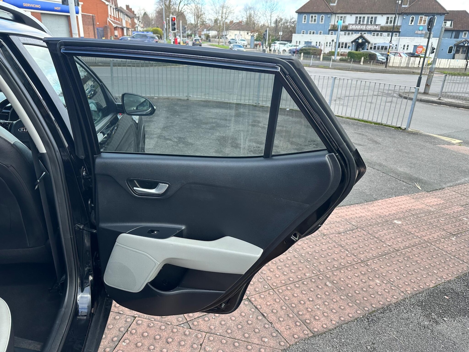 Used Kia Stonic for sale - 77704880: Photo 27