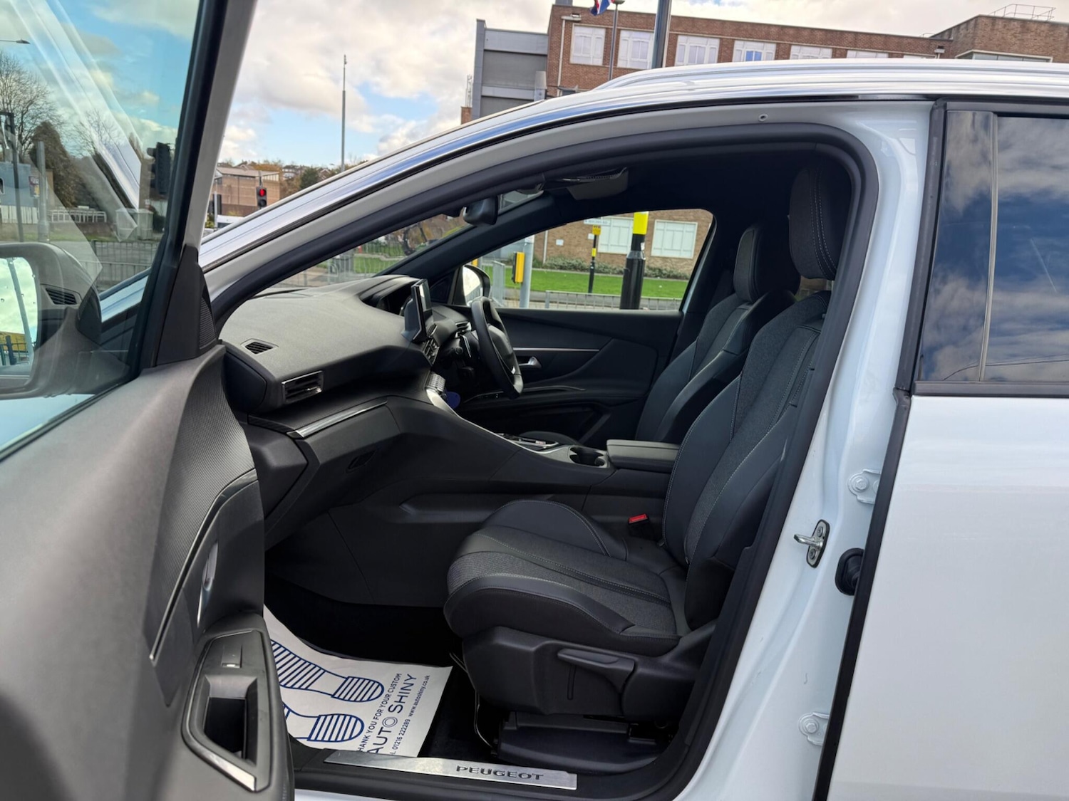 Used Peugeot 3008 2023 for sale - 76457778: Photo 28