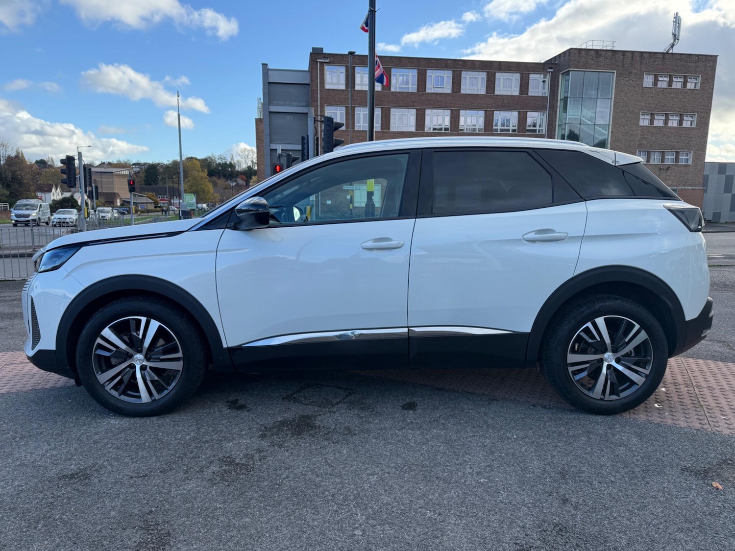 Used Peugeot 3008 2023 for sale - 76457778: Photo 8