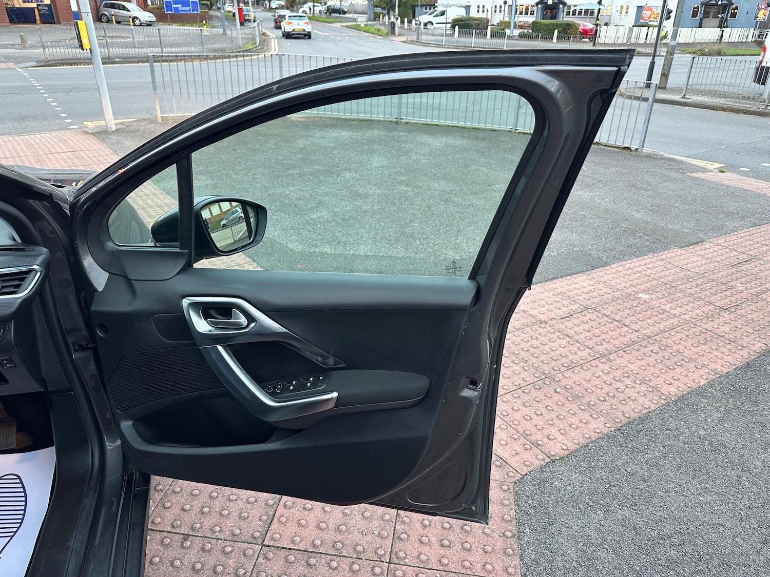 Used Peugeot 2008 2018 for sale - 76388612: Photo 19