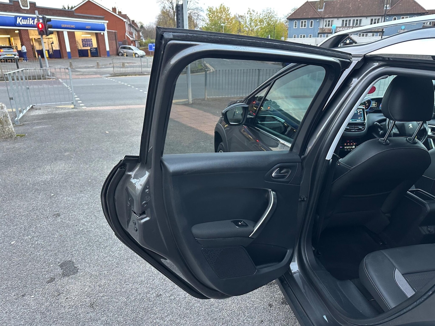 Used Peugeot 2008 2018 for sale - 76388612: Photo 24