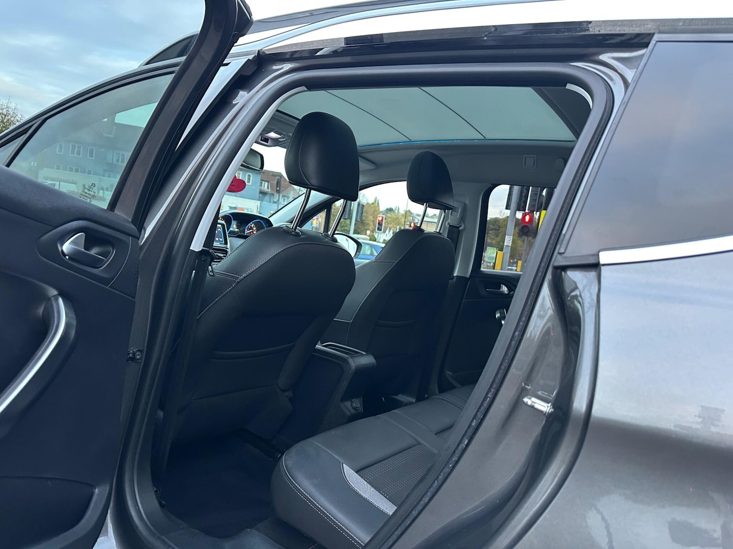 Used Peugeot 2008 2018 for sale - 76388612: Photo 25