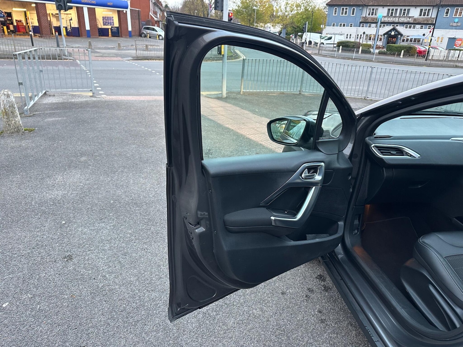 Used Peugeot 2008 2018 for sale - 76388612: Photo 35