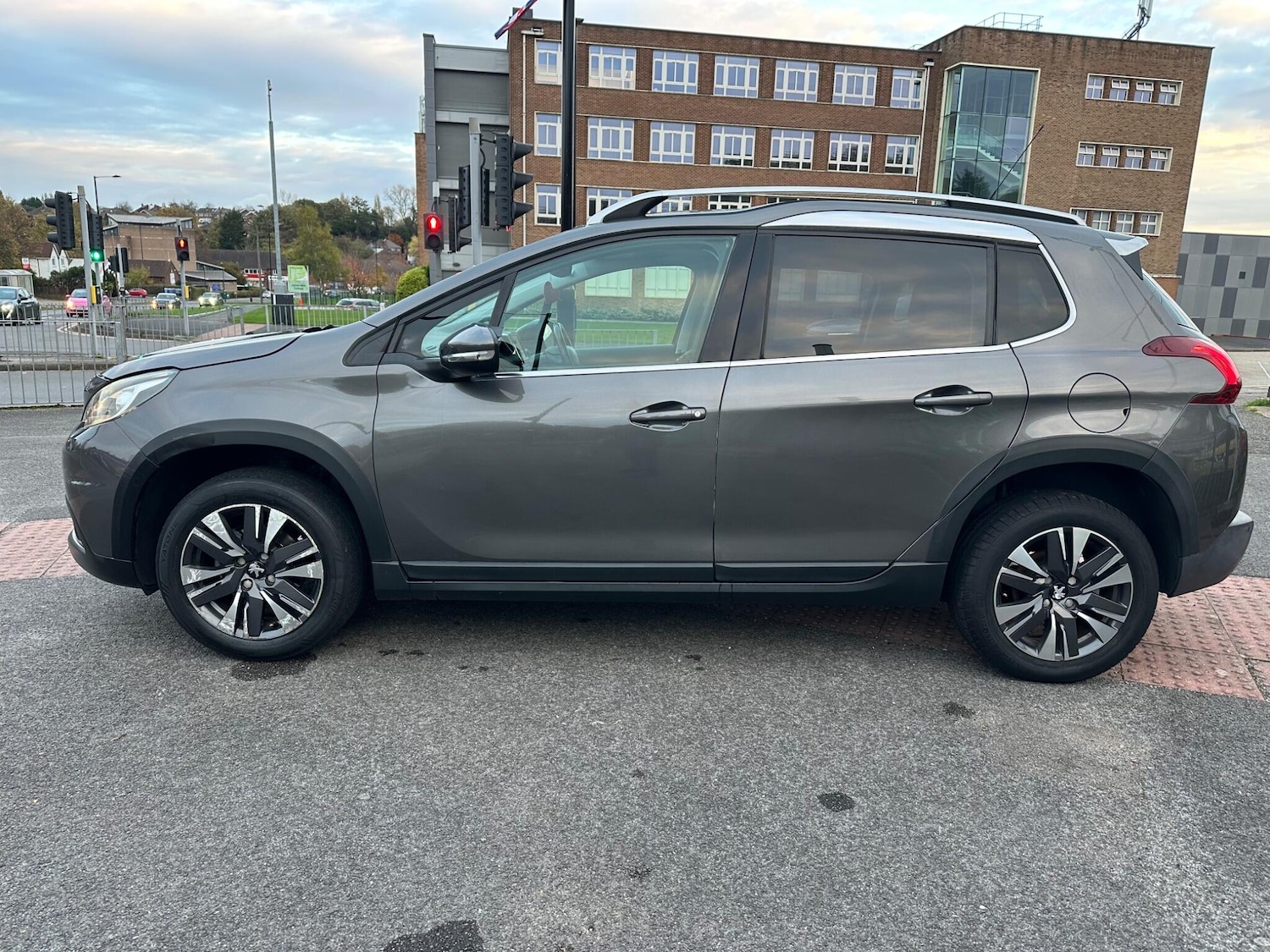 Used Peugeot 2008 2018 for sale - 76388612: Photo 8