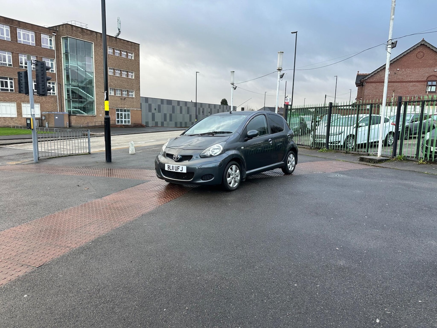 Used Toyota AYGO 2011 for sale - 76849913: Photo 10