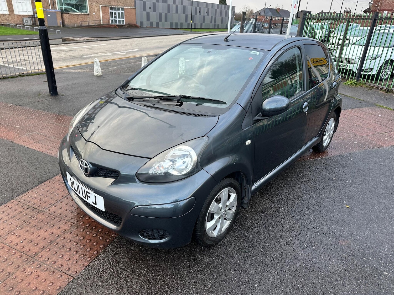 Used Toyota AYGO 2011 for sale - 76849913: Photo 11