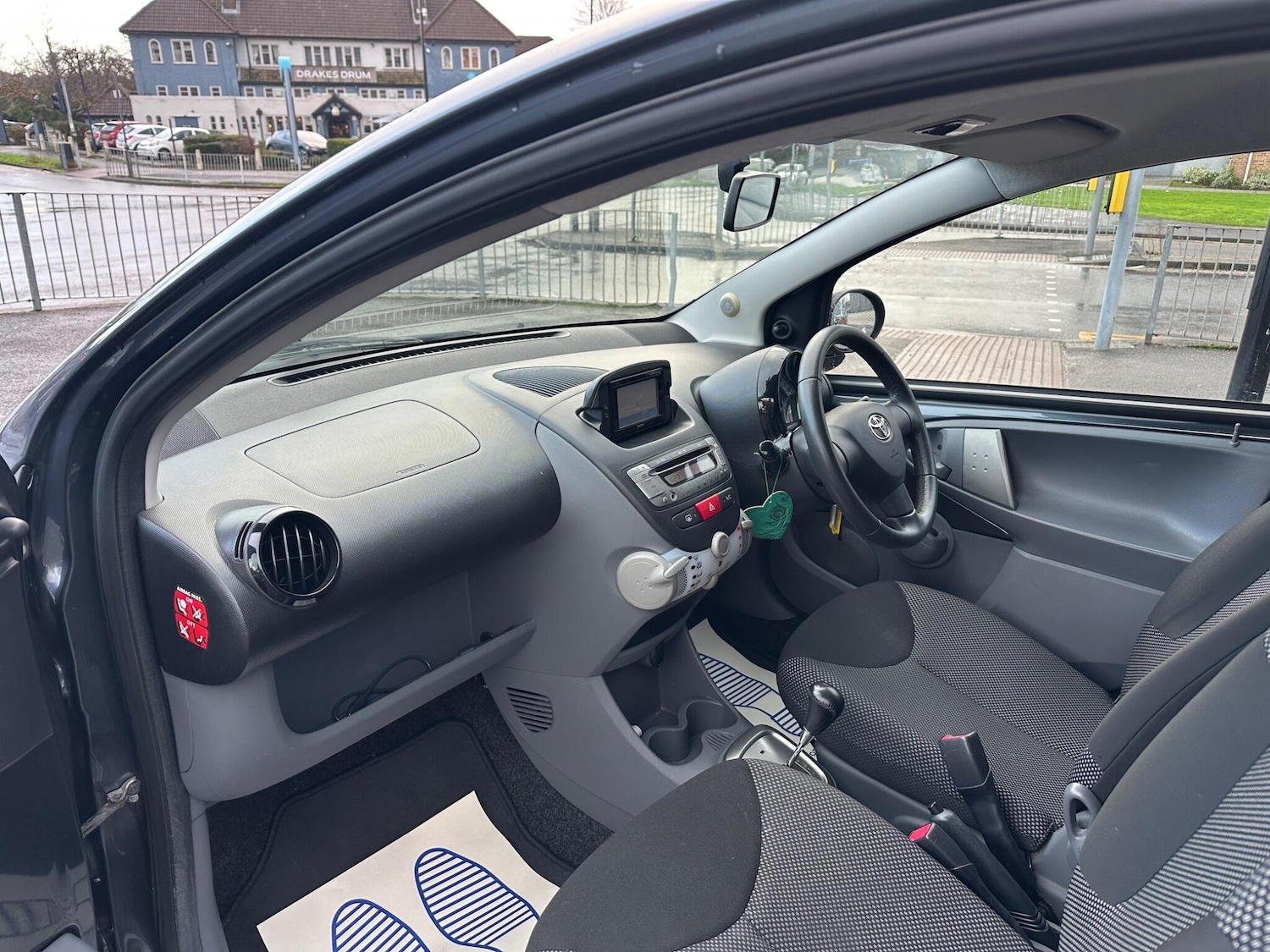 Used Toyota AYGO 2011 for sale - 76849913: Photo 21