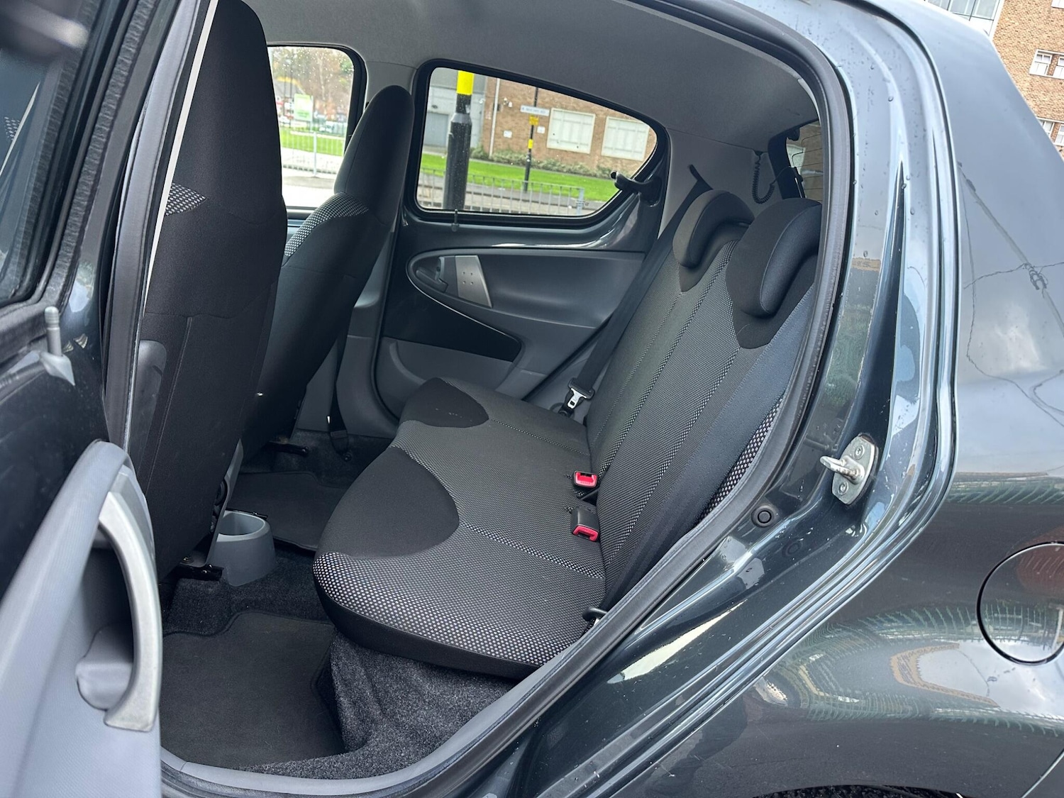 Used Toyota AYGO 2011 for sale - 76849913: Photo 26