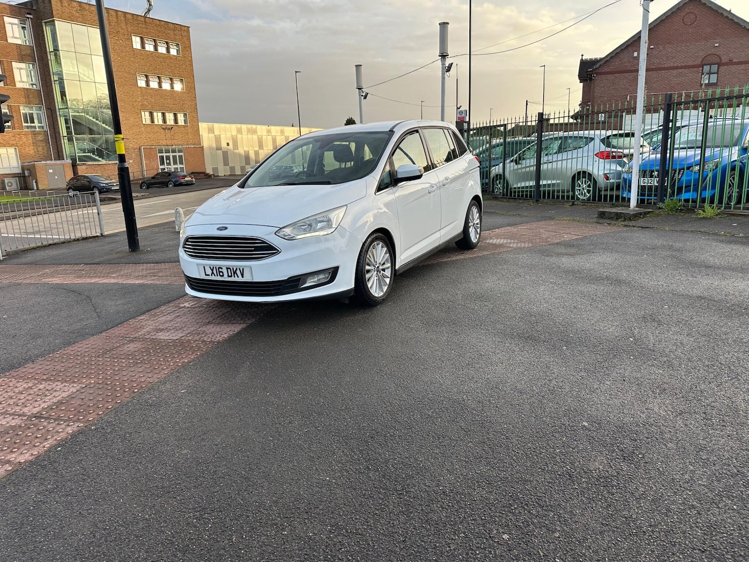 Used Ford Grand C-Max 2016 for sale - 78058563: Photo 10