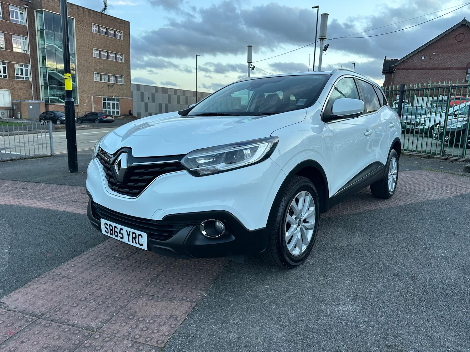 Used Renault Kadjar 2015 for sale - 77853835: Photo 3