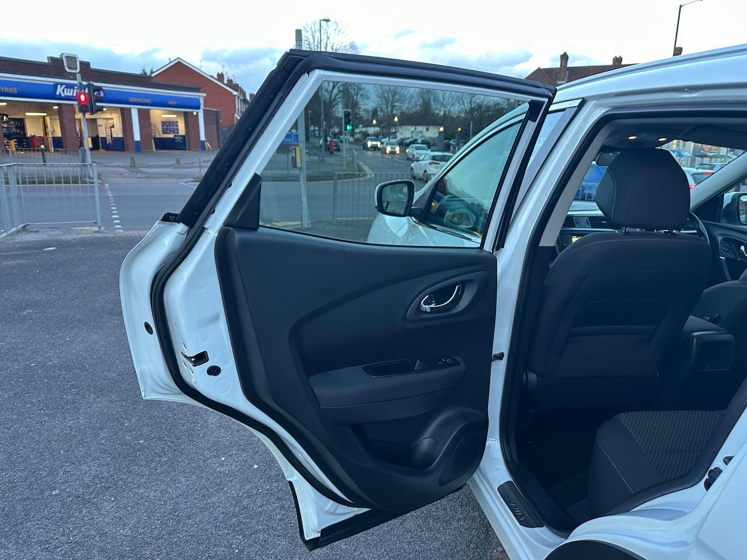 Used Renault Kadjar 2015 for sale - 77853835: Photo 30