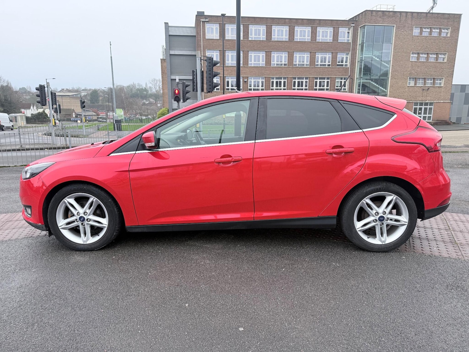 Used Ford Focus 2017 for sale - 77021293: Photo 12