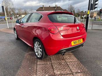 Used Alfa Romeo Giulietta 2011 for sale - 77575010: Photo