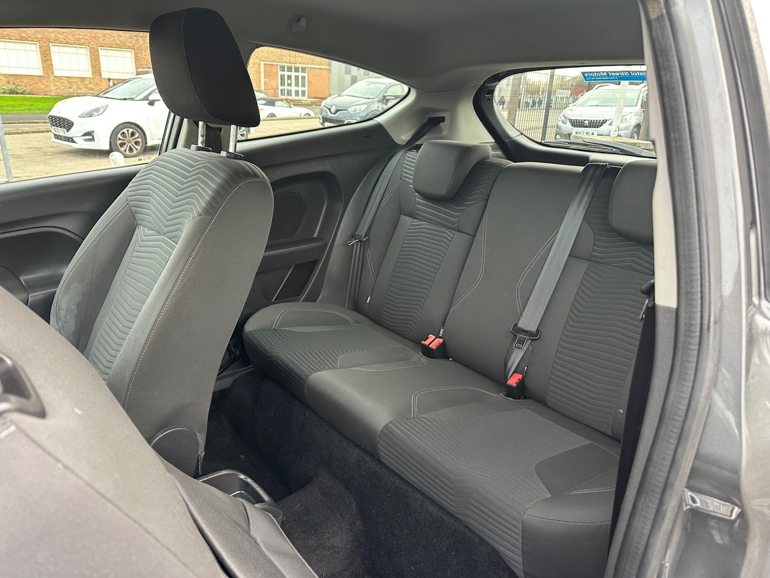 Used Ford Fiesta 2016 for sale - 76742989: Photo 25