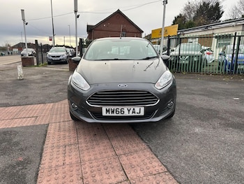 Used Ford Fiesta 2016 for sale - 76742989: Photo