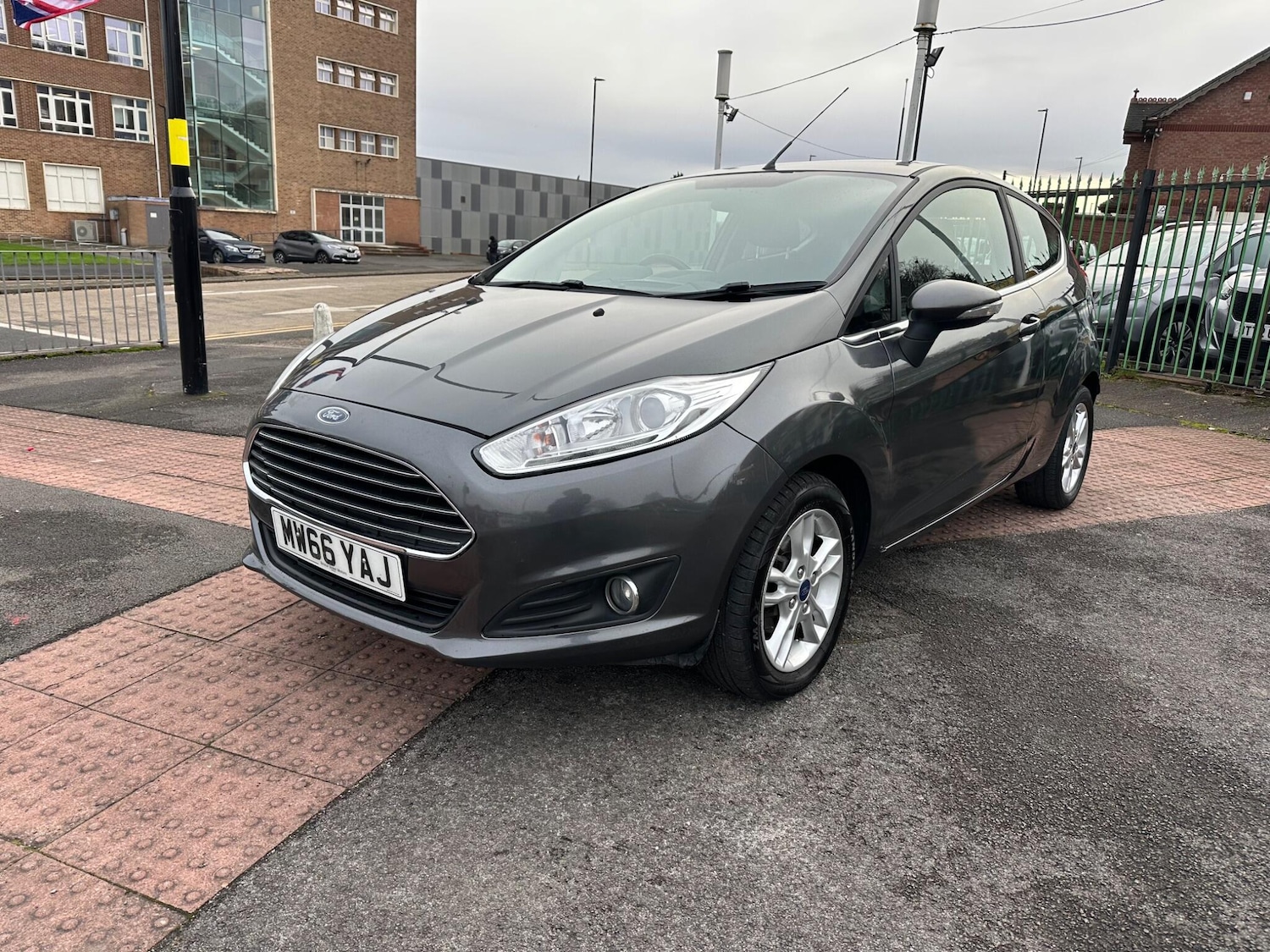 Used Ford Fiesta 2016 for sale - 76742989: Photo 3