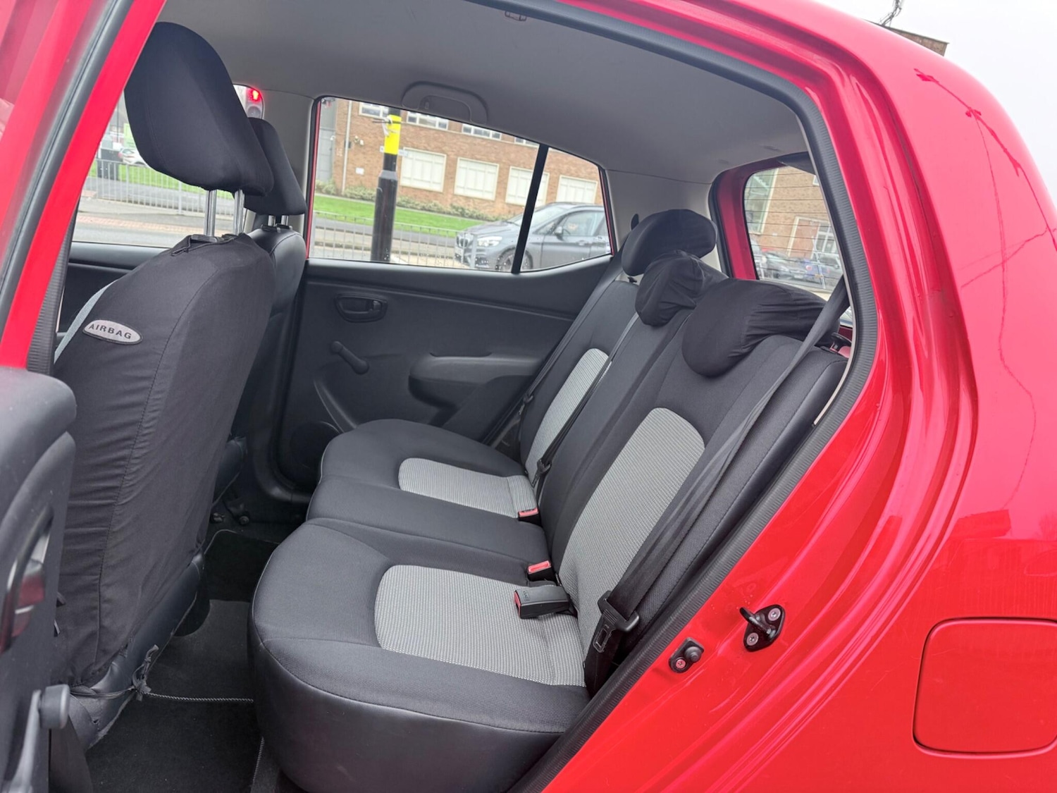 Used Hyundai i10 2009 for sale - 77331796: Photo 24