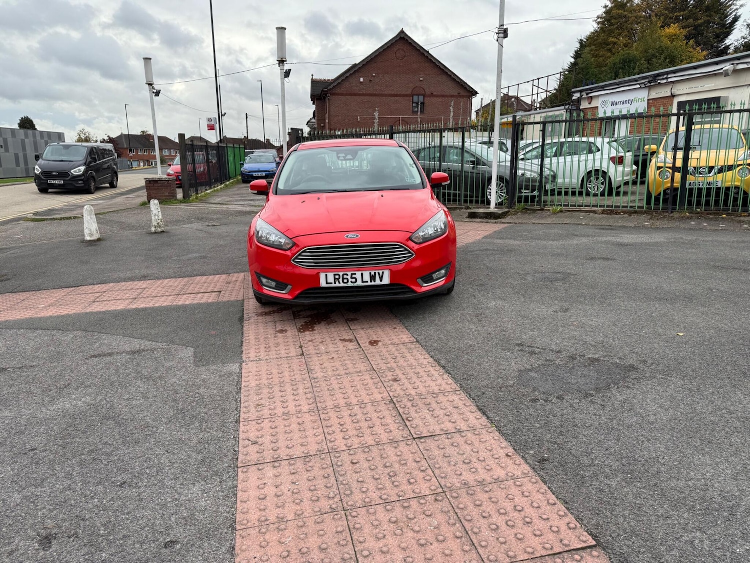 Used Ford Focus 2015 for sale - 76359950: Photo 10
