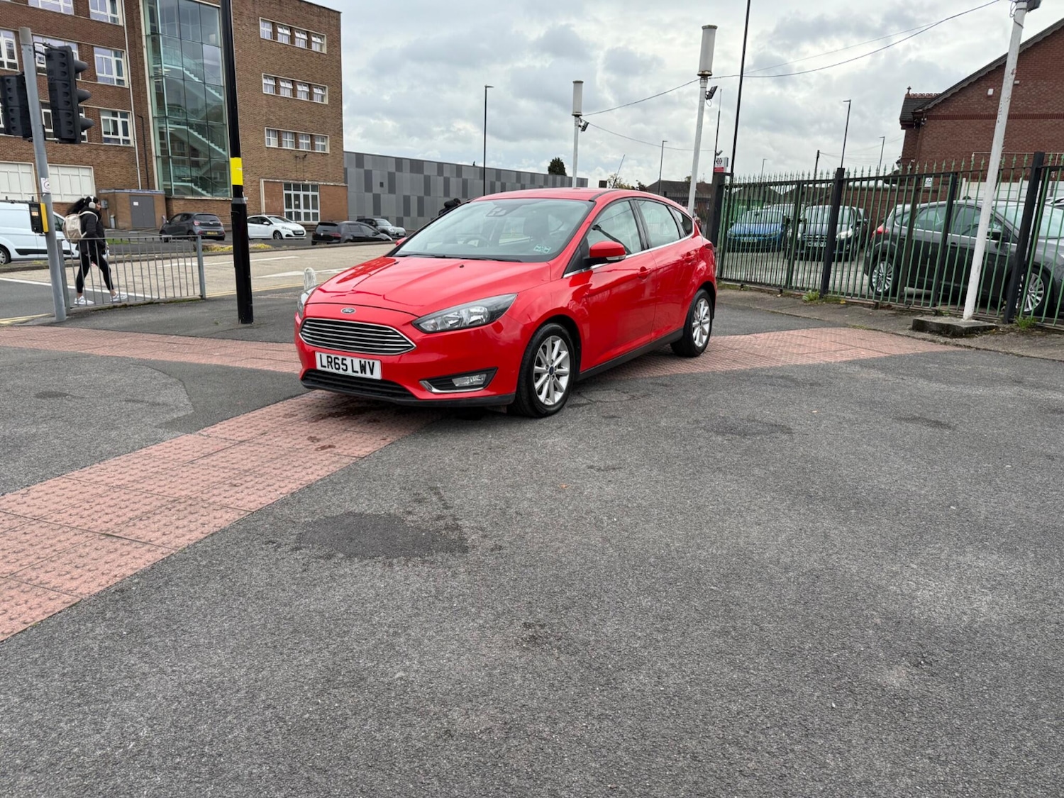 Used Ford Focus 2015 for sale - 76359950: Photo 12