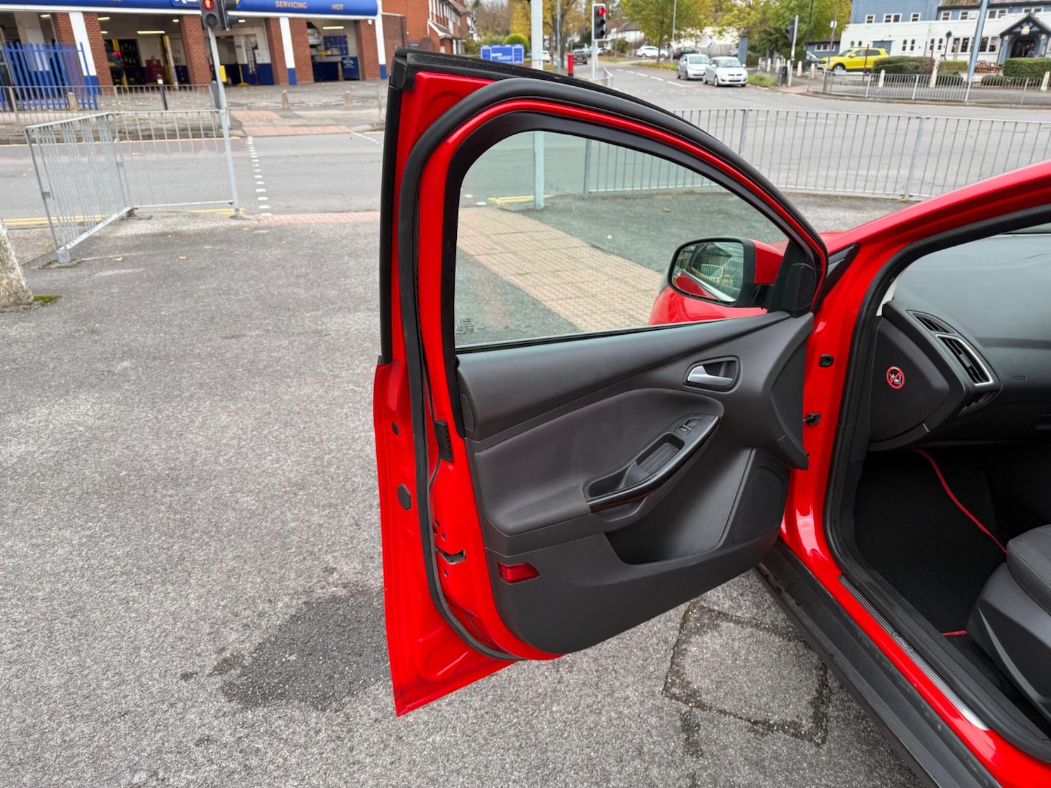 Used Ford Focus 2015 for sale - 76359950: Photo 28