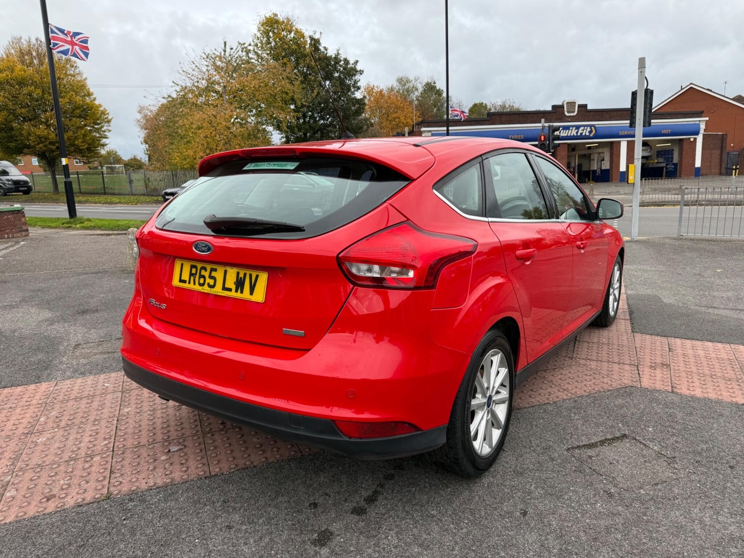 Used Ford Focus 2015 for sale - 76359950: Photo 5