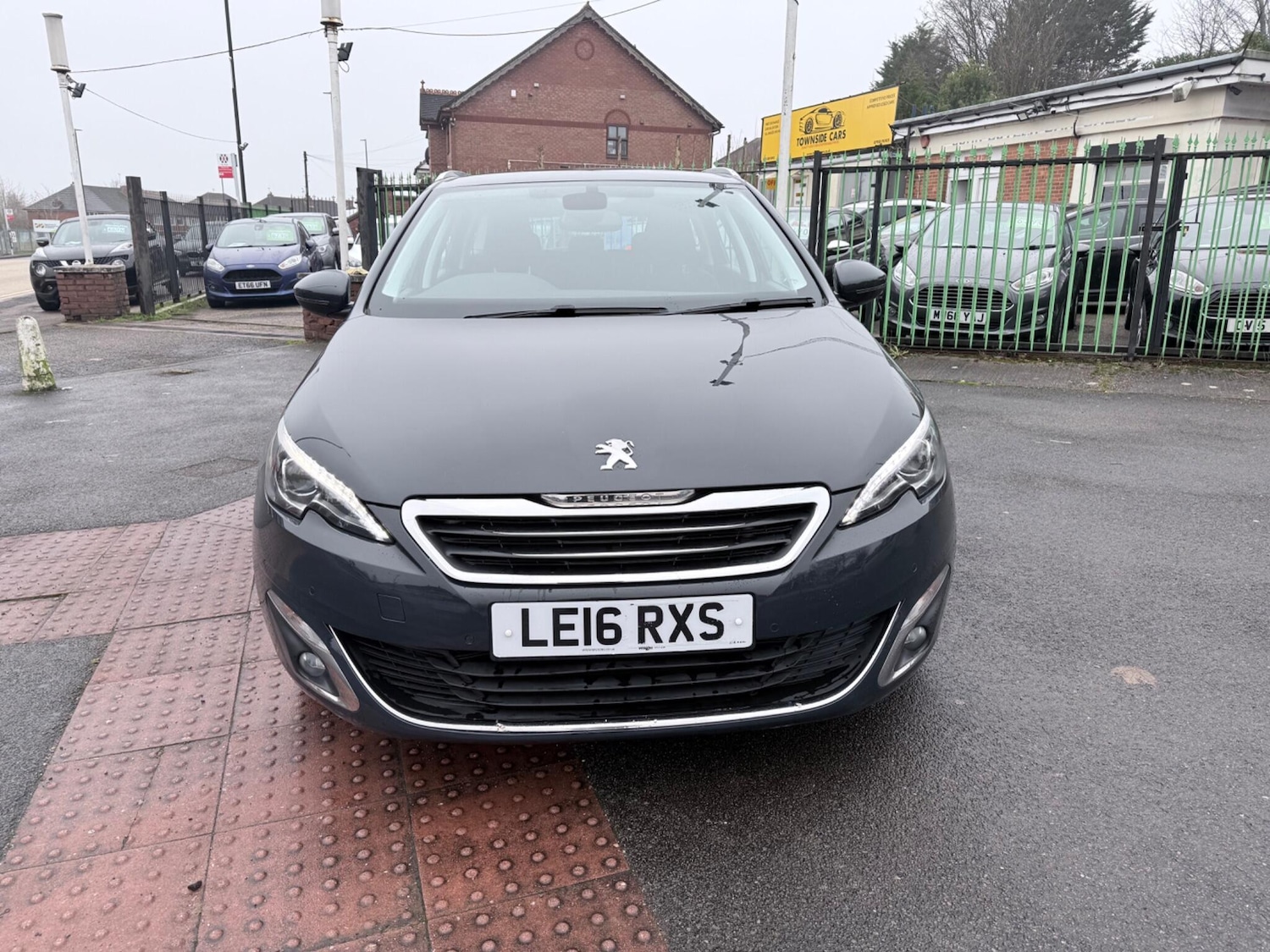 Used Peugeot 308 2016 for sale - 77242331: Photo 2